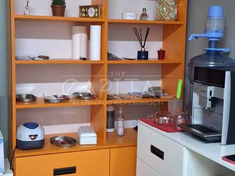 комерційна за адресою Балтійський пров., 1