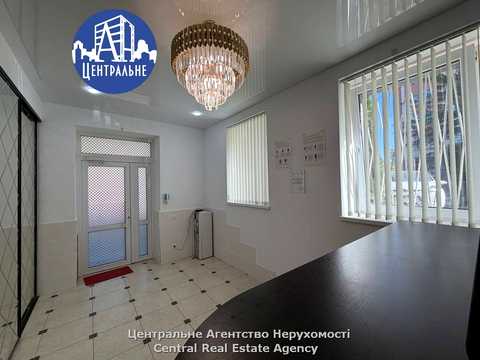 комерційна за адресою Чернівці, Романа Шухевича вул. (Дубинська), 5а