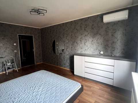квартира за адресою Милославська вул., 16