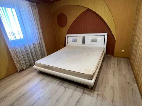 квартира за адресою Байрона просп., 136