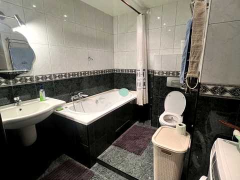 квартира за адресою Байрона просп., 136