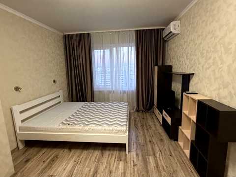 квартира за адресою Бориса Гмирі вул., 12-Б
