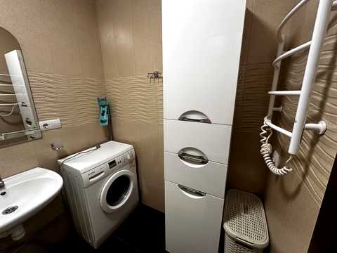 квартира за адресою Софії Русової вул., 3-А