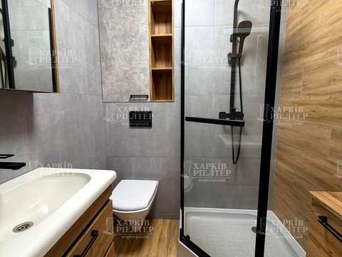 квартира за адресою Дніпровська вул., 1