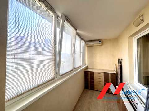 квартира за адресою Анни Ахматової вул., 25