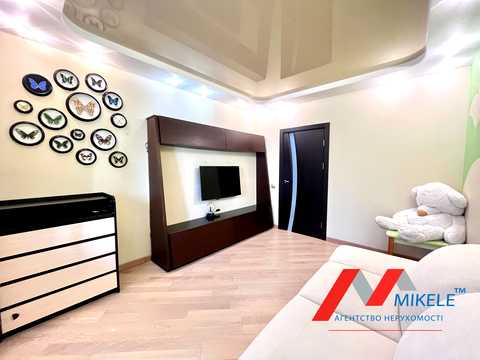 квартира за адресою Анни Ахматової вул., 25