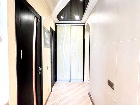 квартира за адресою Анни Ахматової вул., 25