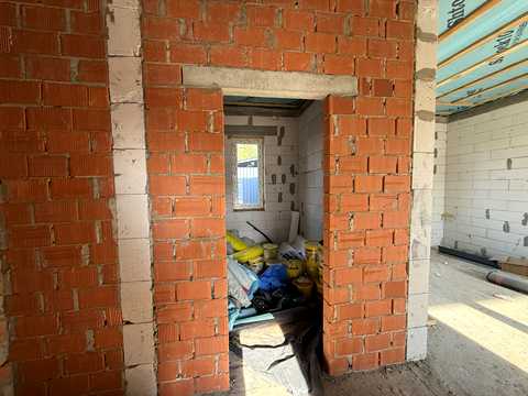 будинок за адресою Успішна
