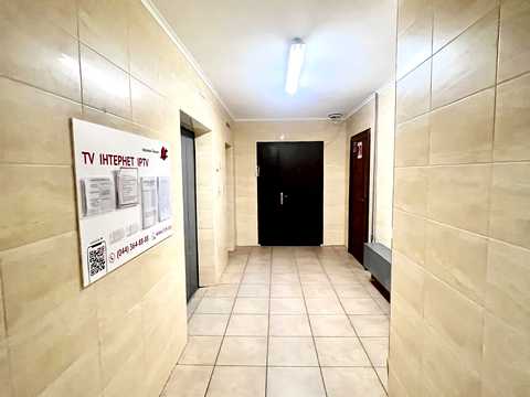 квартира за адресою Анни Ахматової вул., 25