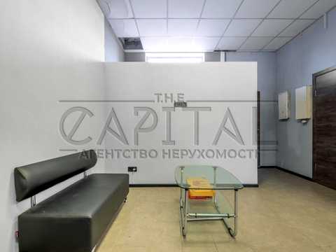 комерційна за адресою Радистів вул., 2