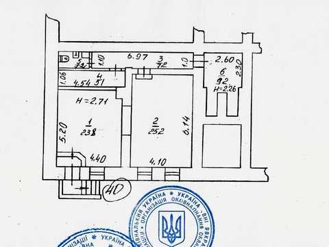 комерційна за адресою Богдана Хмельницького вул., 27