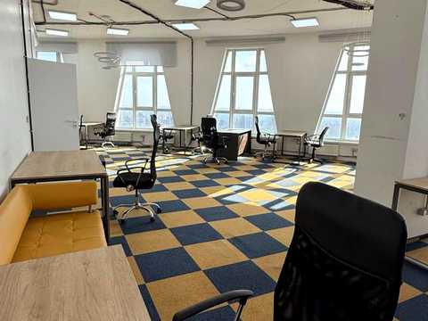 комерційна за адресою Кловський узвіз, 7