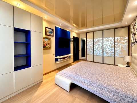 квартира за адресою Анни Ахматової вул., 25