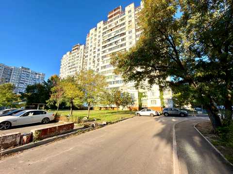 квартира по адресу Ревуцкого ул., 17