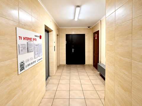 квартира за адресою Анни Ахматової вул., 25