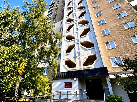 квартира за адресою Анни Ахматової вул., 25