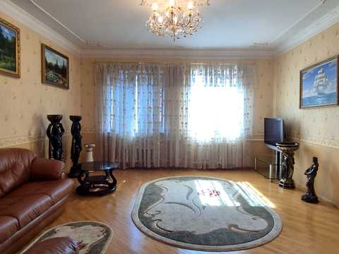 дом по адресу Леси Украинки ул. (Калініна)