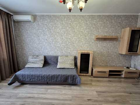 квартира за адресою Софії Русової вул., 3