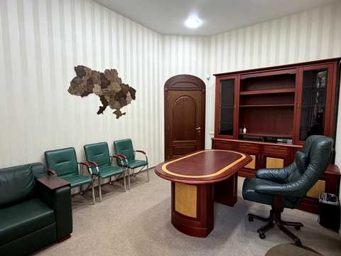 комерційна за адресою Костельна вул., 7