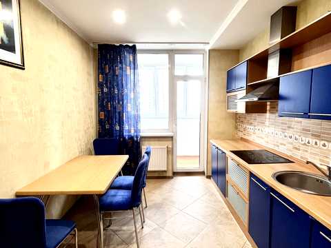 квартира за адресою Драгоманова вул., 2
