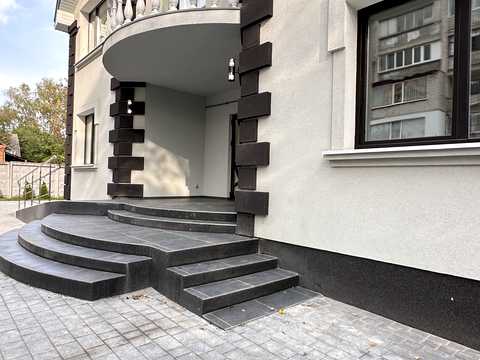 дом по адресу Подільська ул.