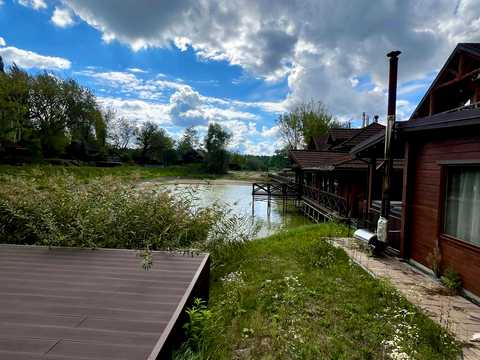 комерційна за адресою смт. Новий Яричів, Адама Міцкевича вул., 58