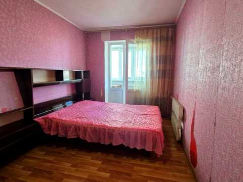 квартира за адресою Космодромна вул., 8