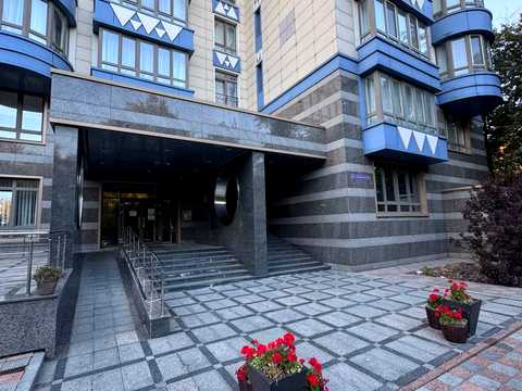 комерційна за адресою Київ, Інститутська вул., 18-А