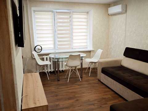 квартира за адресою Космонавтів просп., 77
