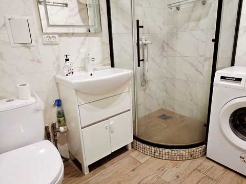 квартира за адресою Космонавтів просп., 77