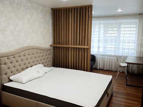 квартира за адресою Космонавтів просп., 77