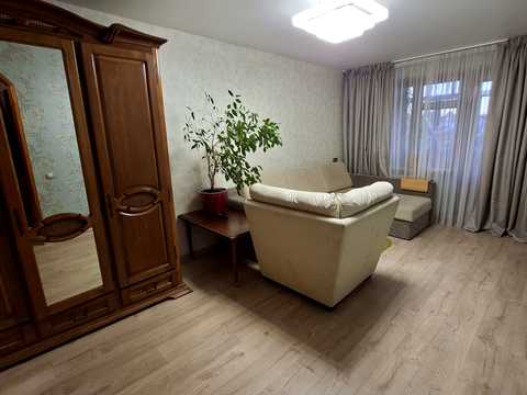 квартира за адресою Калинова вул., 64