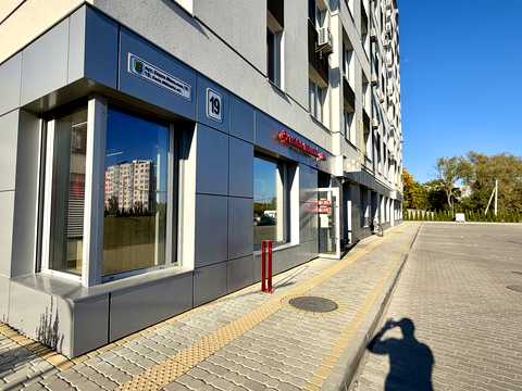 комерційна за адресою Карла Мікльоша вул., 19