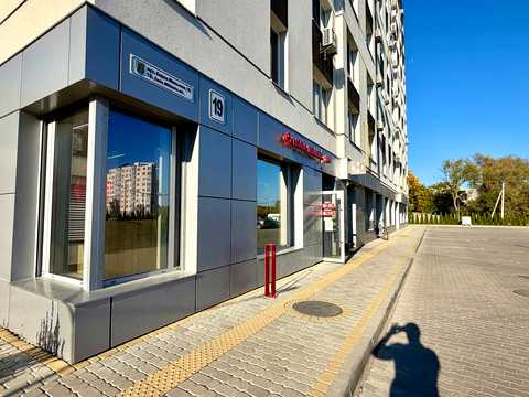 комерційна за адресою Карла Мікльоша вул., 19