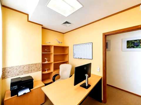 комерційна за адресою Фізкультури вул., 12