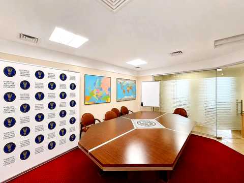 комерційна за адресою Фізкультури вул., 12