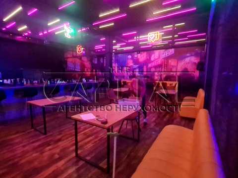 комерційна за адресою Антоновича вул. (Горького), 84