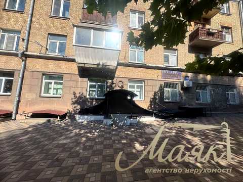 коммерческая по адресу Большая Васильковская ул. (Красноармейская), 71