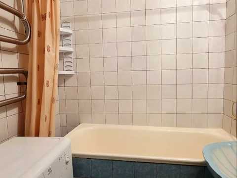квартира за адресою Космодромна вул., 8