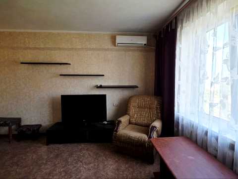 квартира за адресою Космодромна вул., 8
