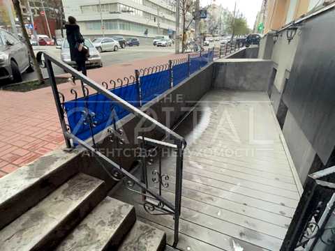 комерційна за адресою Київ, Антоновича вул. (Горького), 37/13