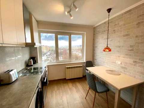 квартира за адресою Наукова вул., 33