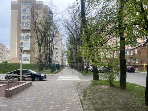 комерційна за адресою Лесі Українки бульв., 2-А