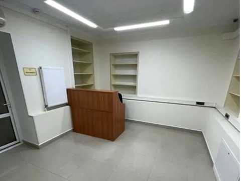 комерційна за адресою Базарна вул., 89