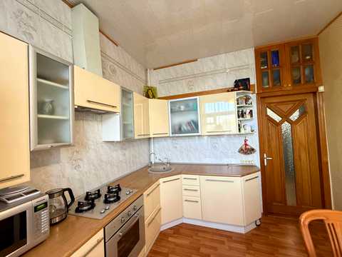 квартира по адресу Дмитрия Яворницкого просп. (Карла Маркса), 90