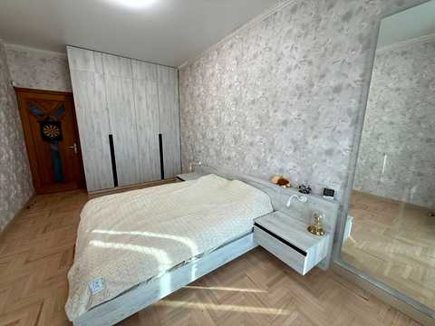 квартира по адресу Дмитрия Яворницкого просп. (Карла Маркса), 90