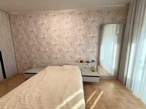 квартира по адресу Дмитрия Яворницкого просп. (Карла Маркса), 90