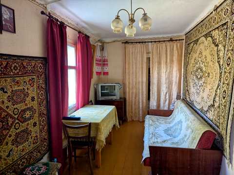 будинок за адресою с. Івачків, Центральна, 1