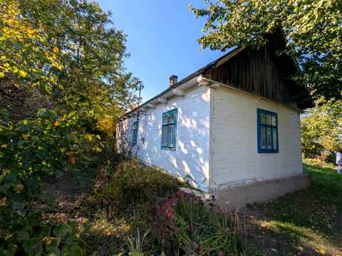 будинок за адресою с. Івачків, Центральна, 1