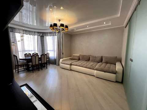 квартира за адресою Василя Симоненка вул., 5